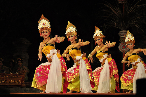 Kebudayaan Suku Bali Bem Vindos